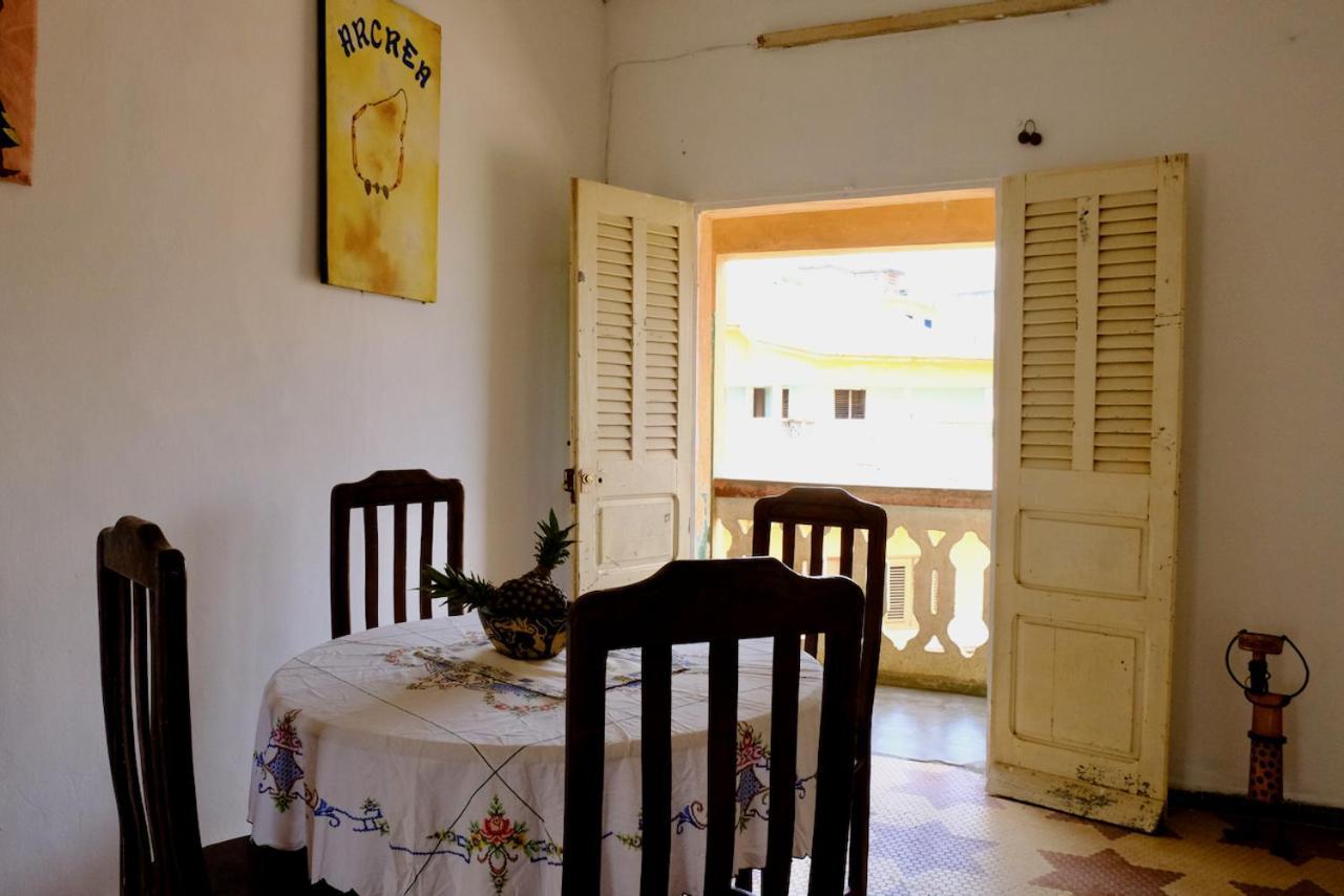 Chambres D'Hotes - Chez Mama Sedjro Porto-Novo Extérieur photo