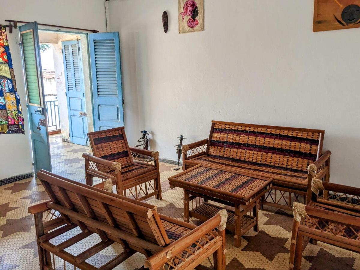 Chambres D'Hotes - Chez Mama Sedjro Porto-Novo Extérieur photo