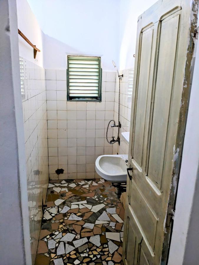 Chambres D'Hotes - Chez Mama Sedjro Porto-Novo Extérieur photo