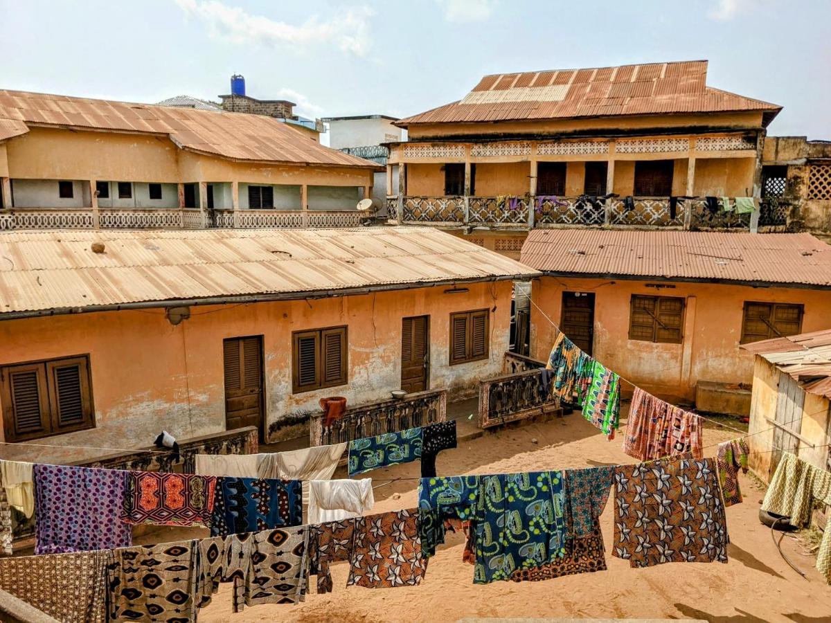 Chambres D'Hotes - Chez Mama Sedjro Porto-Novo Extérieur photo